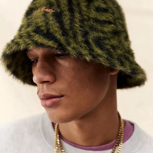 GOORIN BROTHERS fuzzy bucket hat - Picture 4 of 8